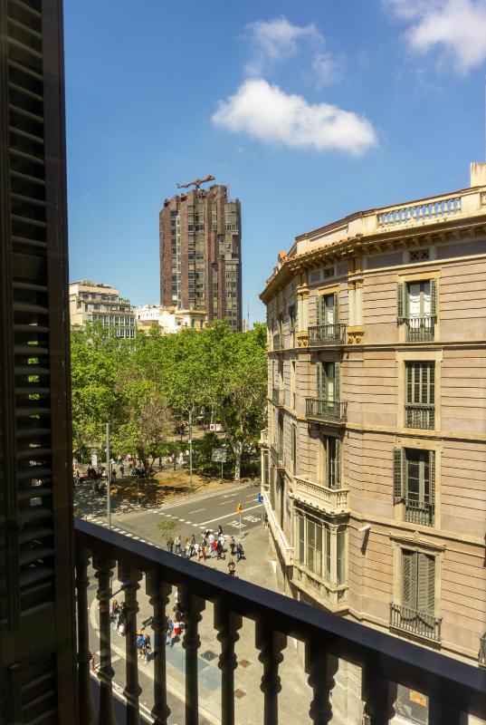 Superior Twin Room with City View image 2
