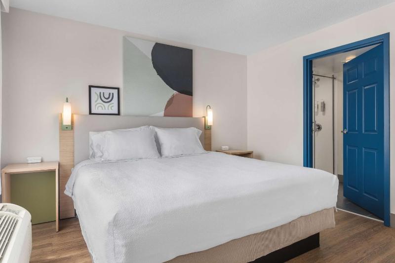 One-Bedroom King Suite image 3
