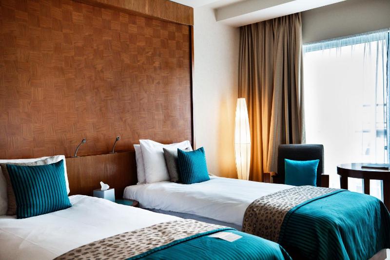 Gold Twin Room image 3