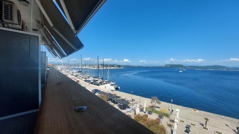 Double Room with Sea View image 1