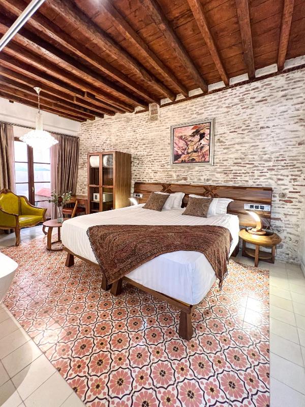 Premium Double or Twin Room image 1