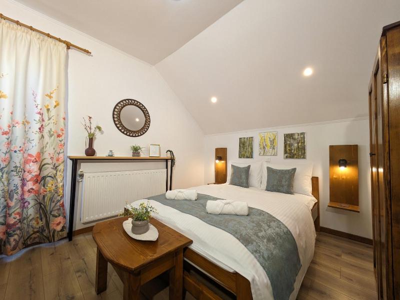 Two-Bedroom Apartment image 4