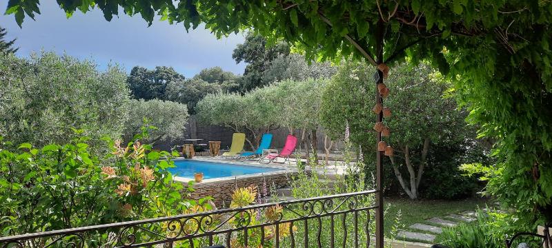 Villa en Provence piscine au calme entre Arles Nîmes Avignon Images