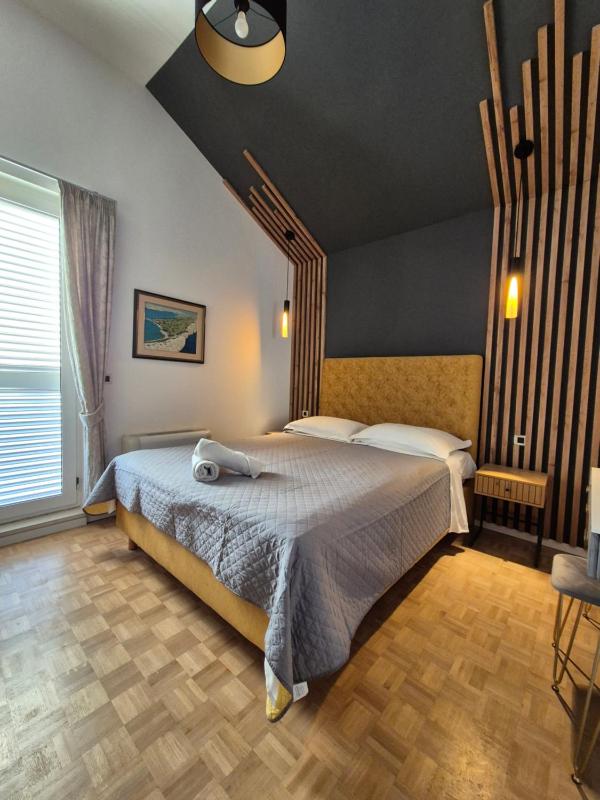 Comfort One-Bedroom Apartment with Sea View  image 2