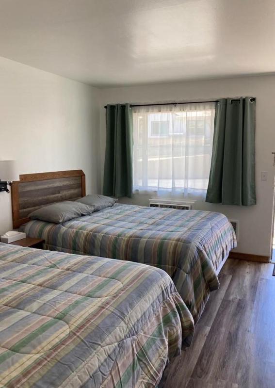 Deluxe Double Room with Bath image 4