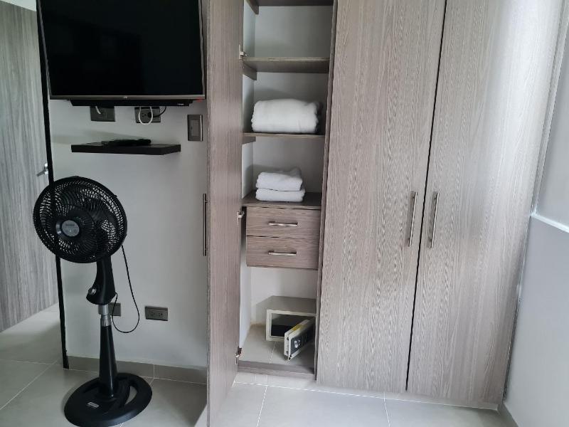 504 Moderno Aparta-Suite en Versalles Tipo Loft - Cali Tower Suites & Lofts - image 4