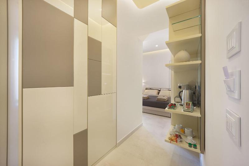 Estate4home - Surreo Luxury Apartment - image 28
