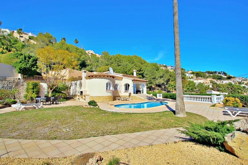 Alldo - hill side with private pool in Moraira - image 24