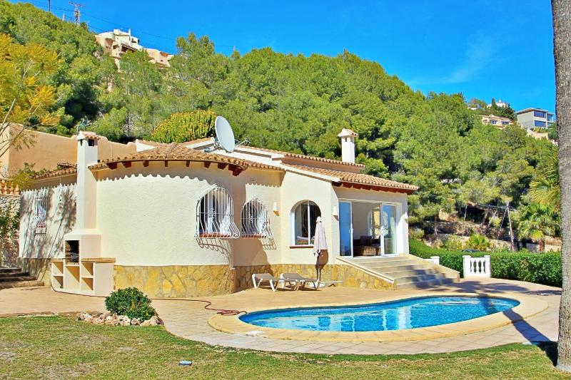 Alldo - hill side with private pool in Moraira - image 4