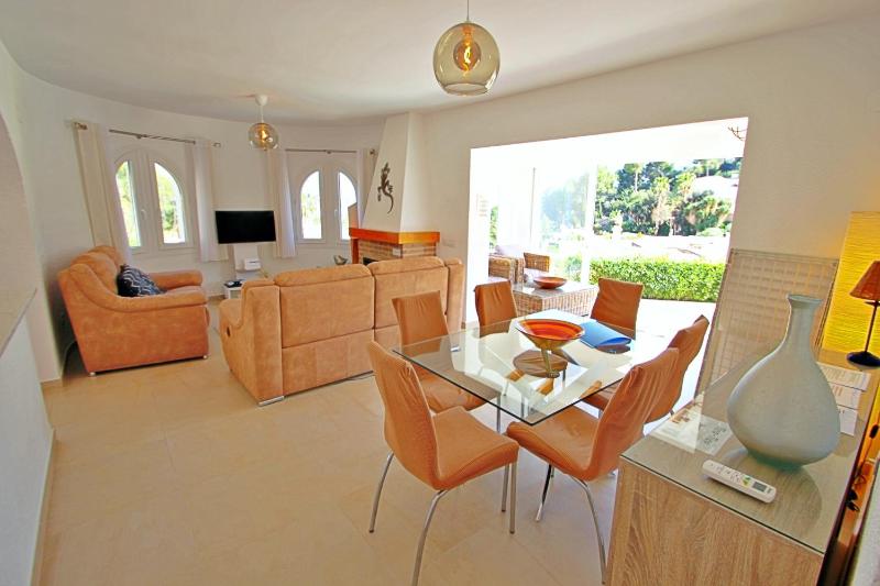 Alldo - hill side with private pool in Moraira - image 23