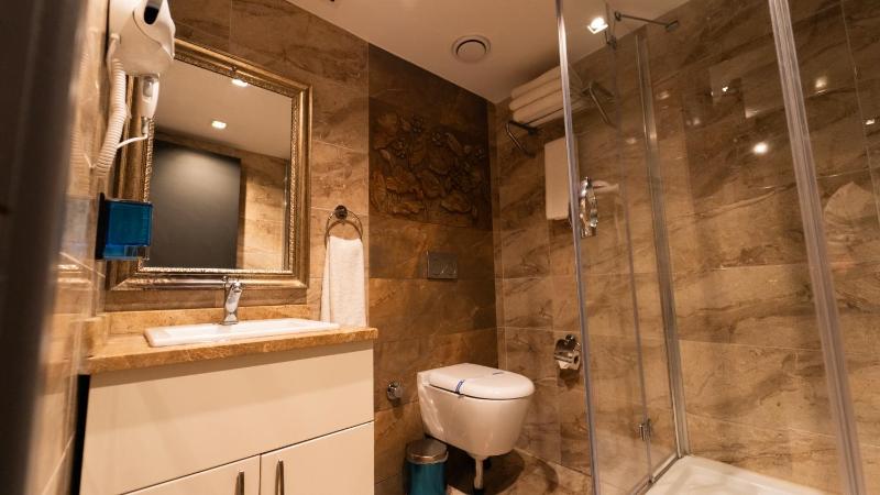 Presidential Suite image 2