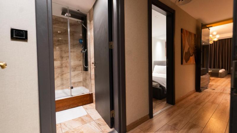 Presidential Suite image 4