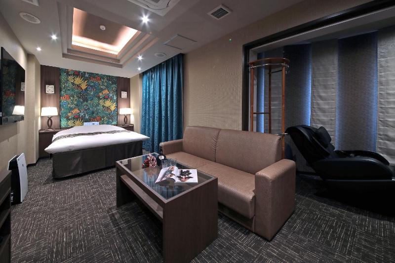 M'z HOTEL - image 1