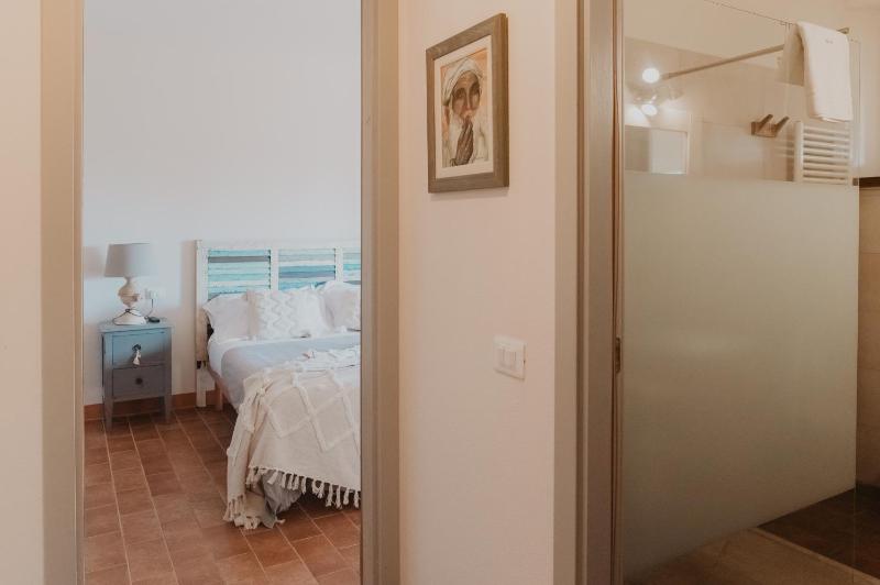 One-Bedroom Apartment with Terrace image 4