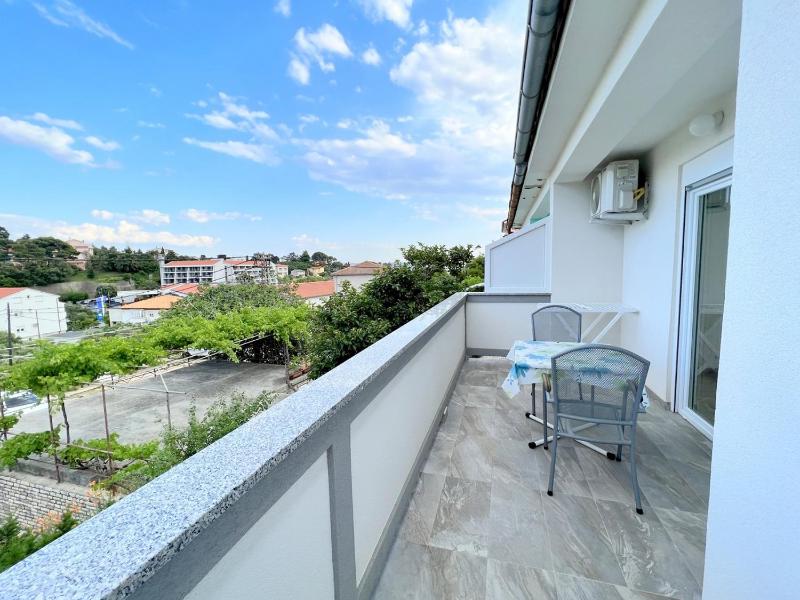 One-Bedroom Apartment with Balcony image 1