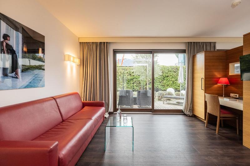 Studio with Garden View image 3