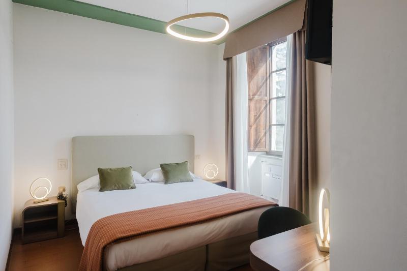 Quadruple Room image 1