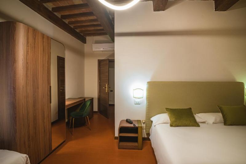 Triple Room image 2