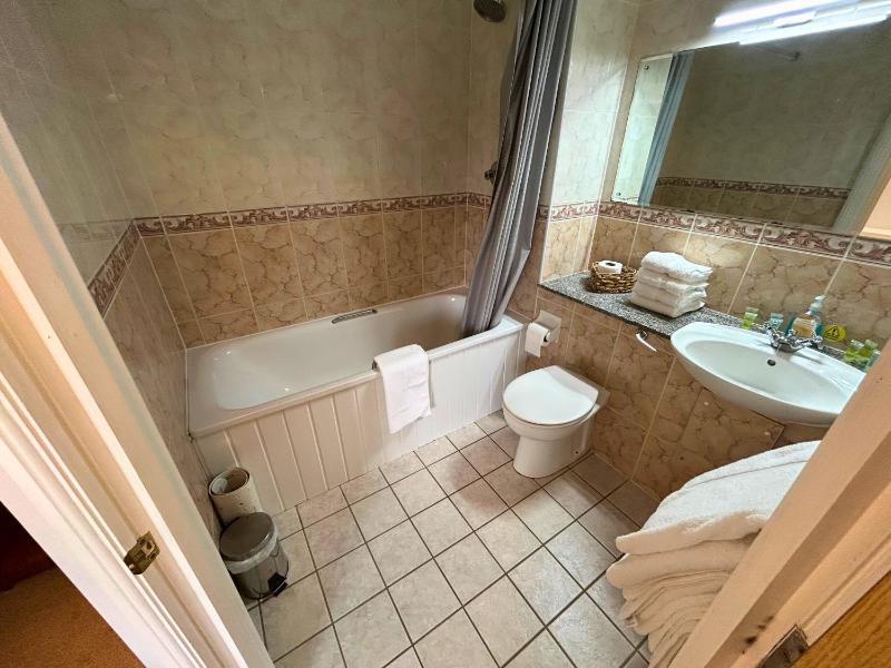 Double Room image 2