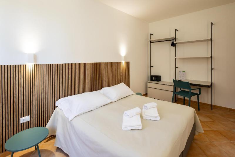 Two-Bedroom Apartment with Sea View image 1