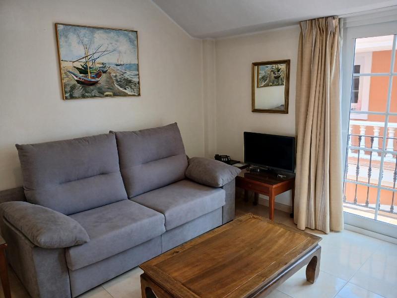 Lloyds Beach Club - image 37