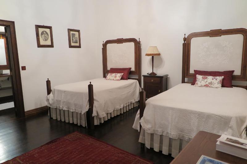 Twin Room image 1