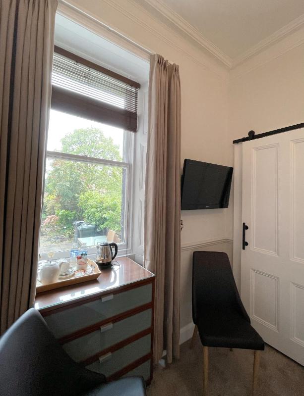 Deluxe Double Room image 2