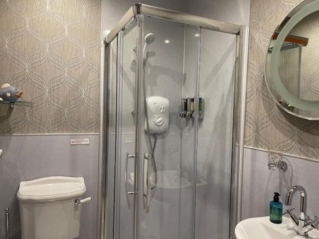 Deluxe Double Room with Shower image 4