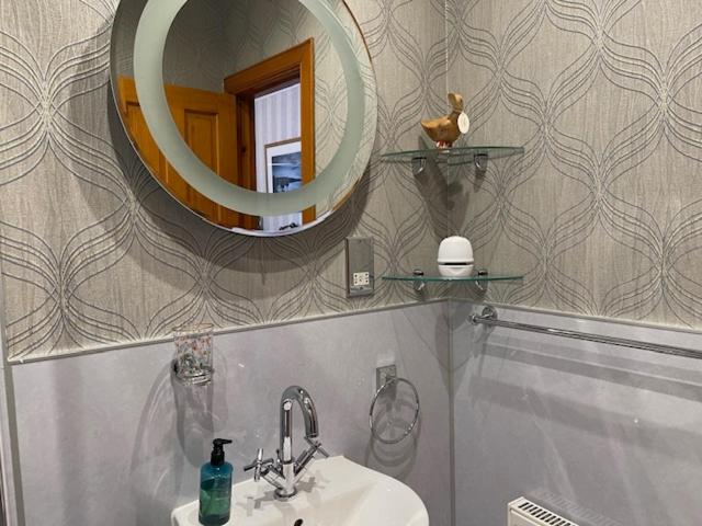 Deluxe Double Room with Shower image 2