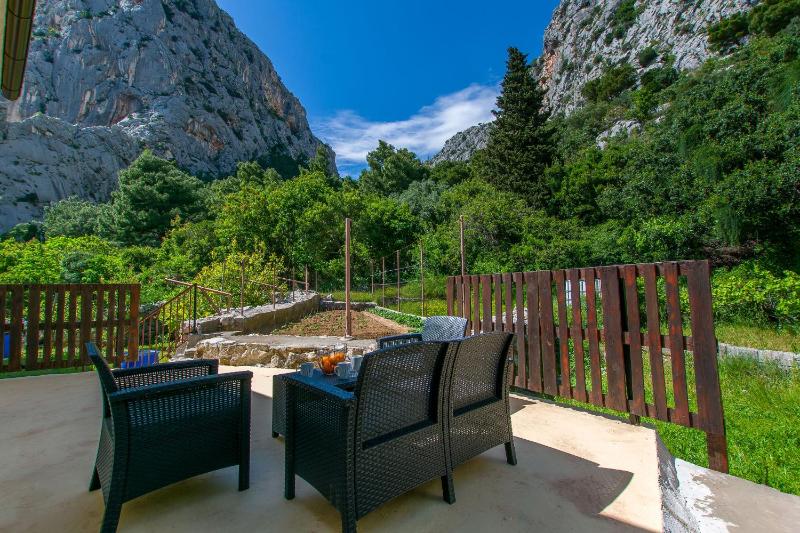 Apartment Petea - image 11