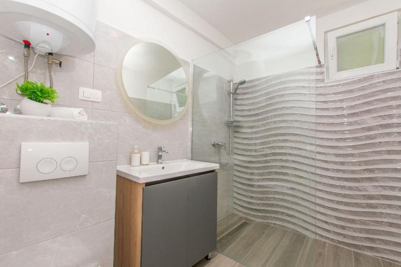 Apartment Petea - image 4