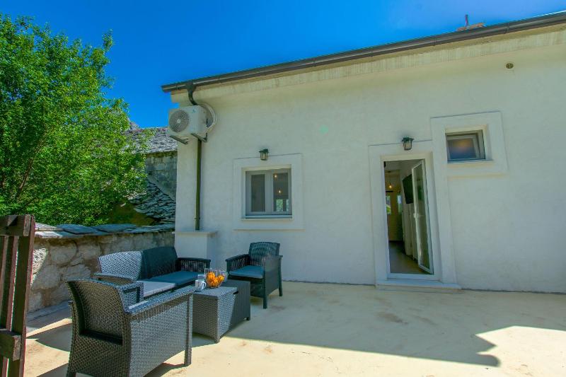 Apartment Petea - image 37