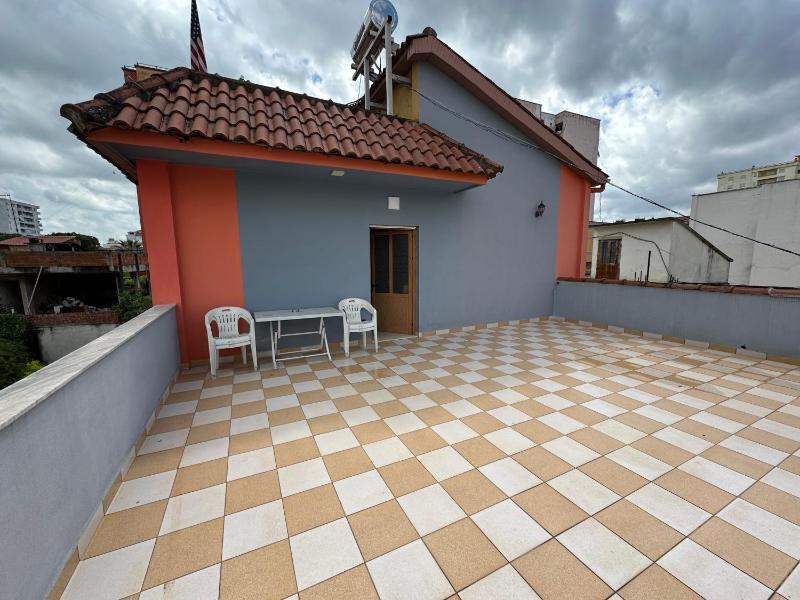 Deluxe King Suite image 4