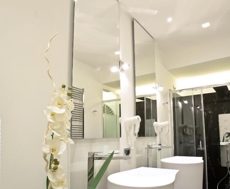 Junior Suite image 2