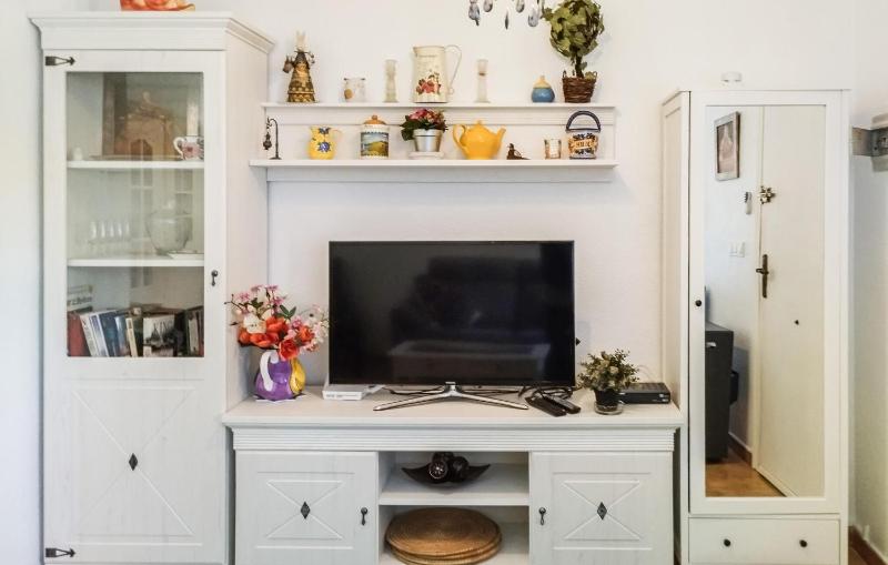 Nice Home In Orihuela Costa With Wifi - image 17