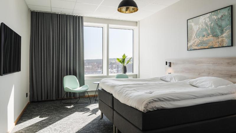 Superior Twin Room image 2