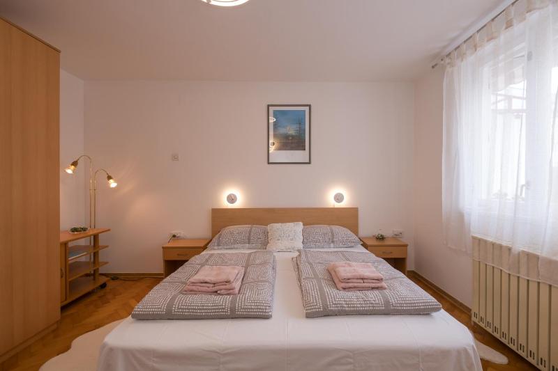 Apartments Lovorik - image 10