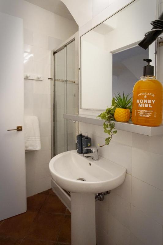Superior Triple Room with Sea View image 2