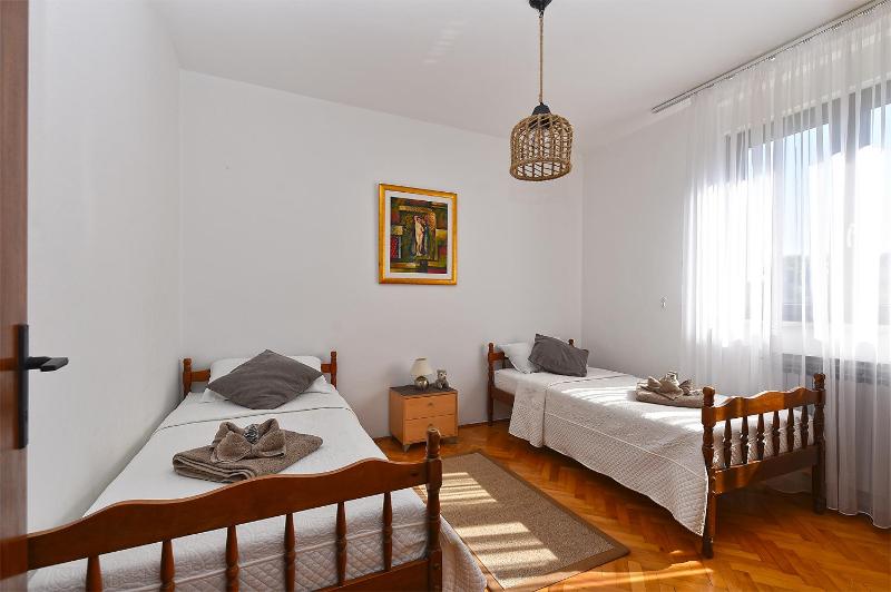 Apartment Dragana 1490 - image 12