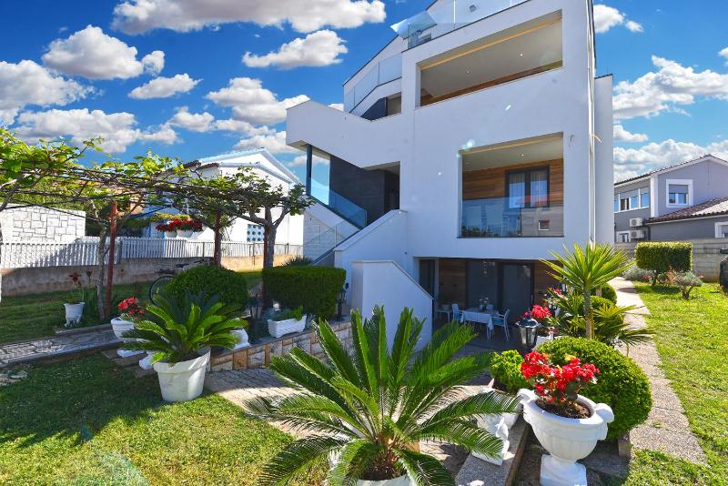 Apartment Dragana 1490 - image 1