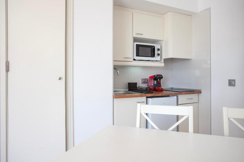 One-Bedroom Apartment Sea View image 1