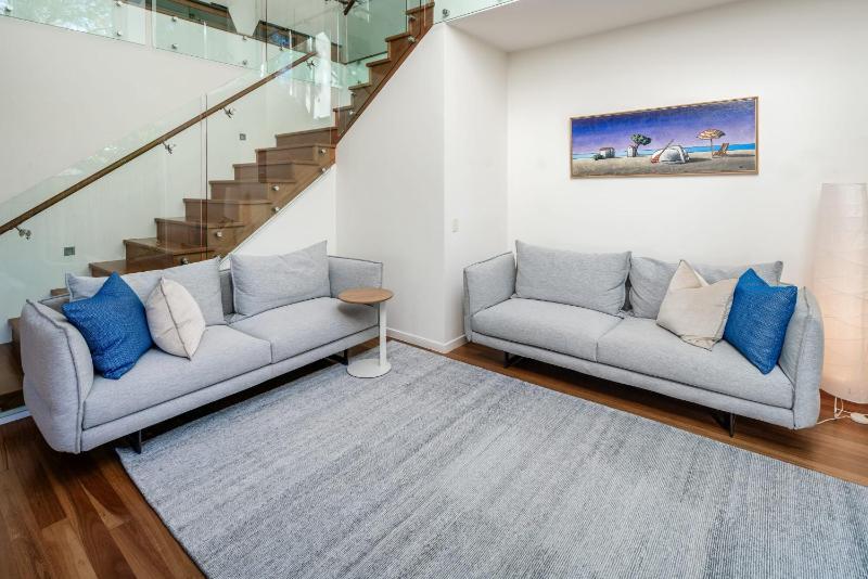 Headlands Hideaway Moffat Beach Dog Friendly Home - image 9