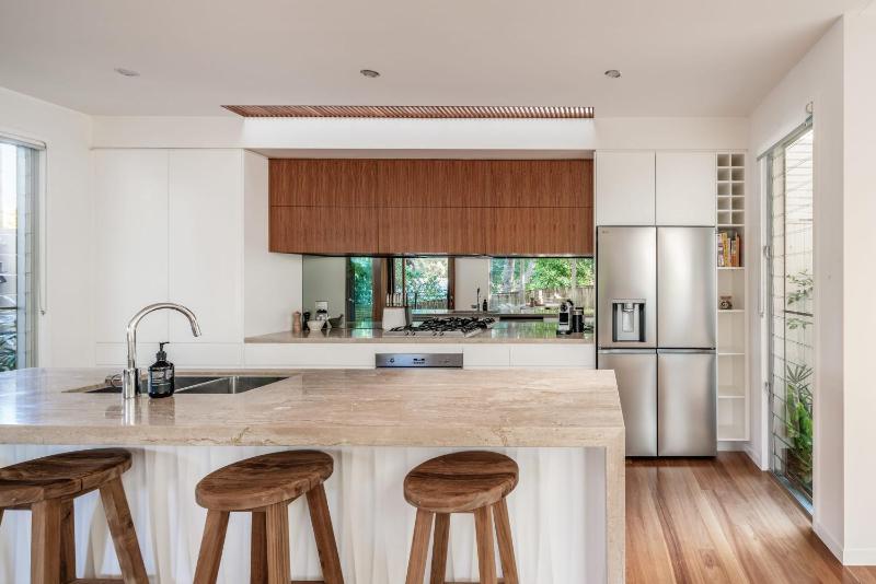 Headlands Hideaway Moffat Beach Dog Friendly Home - image 14