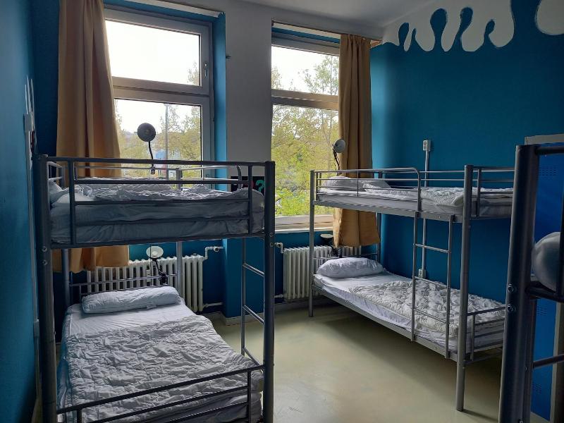 Bed in 6-Bed Dormitory Room image 4