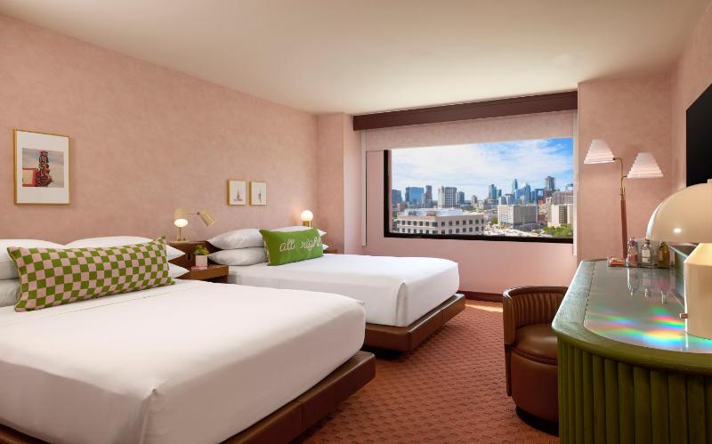 Renaissance Austin Downtown Hotel - image 39