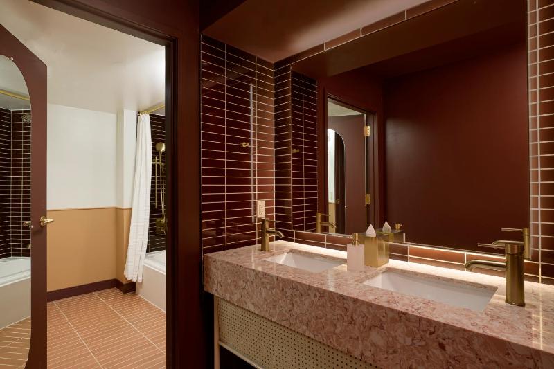 Renaissance Austin Downtown Hotel - image 47