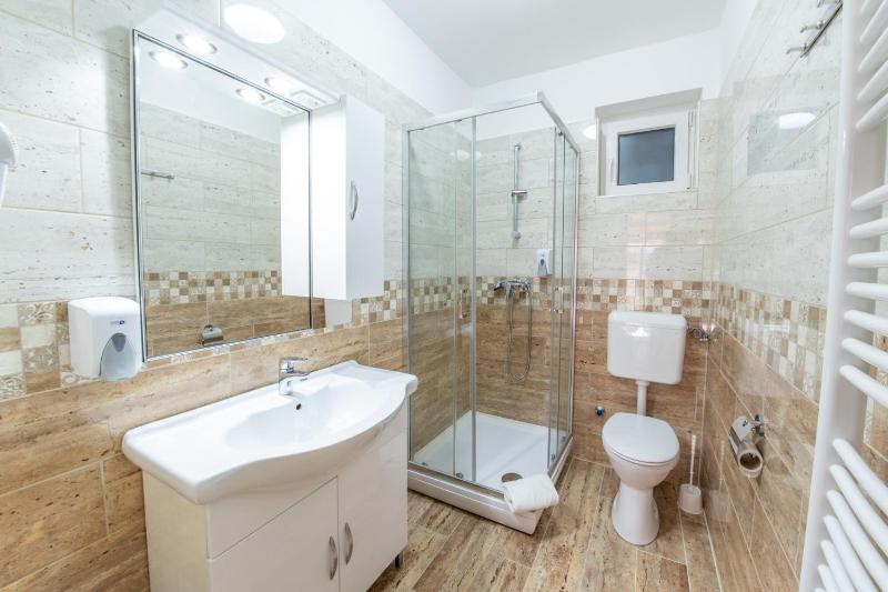 Double or Twin Room image 2