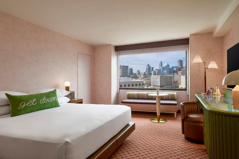 Renaissance Austin Downtown Hotel - image 27
