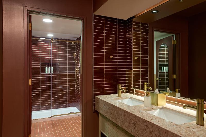 Renaissance Austin Downtown Hotel - image 34