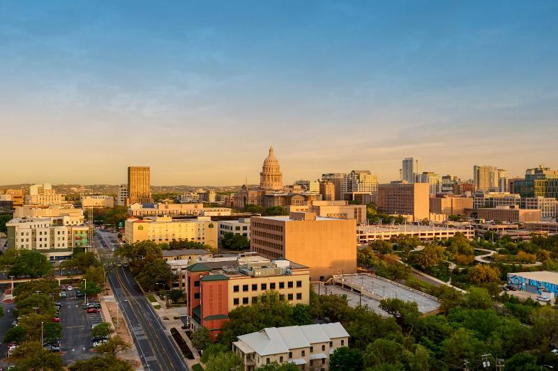 Renaissance Austin Downtown Hotel - image 36